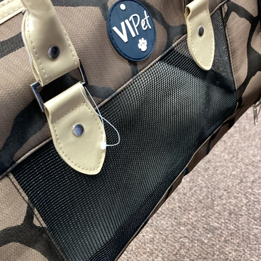 VIPet Black and Tan Pet Carrier NWOT